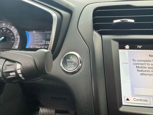 Used 2019 Ford Fusion Energi Titanium FWD image 22