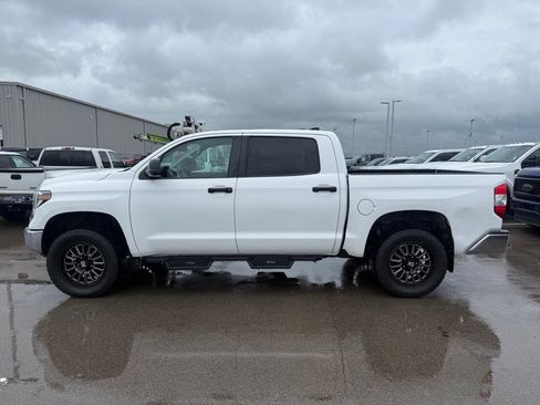 Used 2020 Toyota Tundra SR5 w/ TRD Off-Road Package AWD/4WD image 20