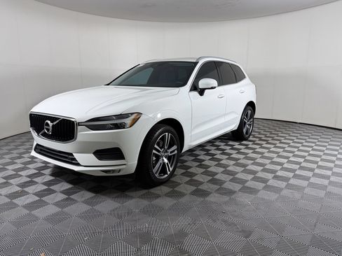 Used 2021 Volvo XC60 T5 Momentum w/ Premium Package AWD/4WD image 1