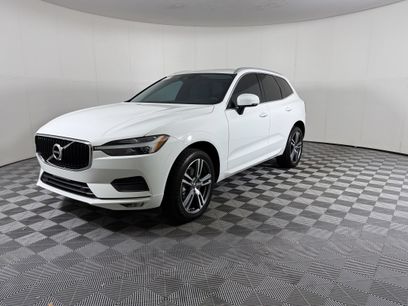 Used 2021 Volvo XC60 T5 Momentum w/ Premium Package
