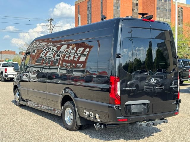 Used 2024 Mercedes-Benz Sprinter 3500 image 4