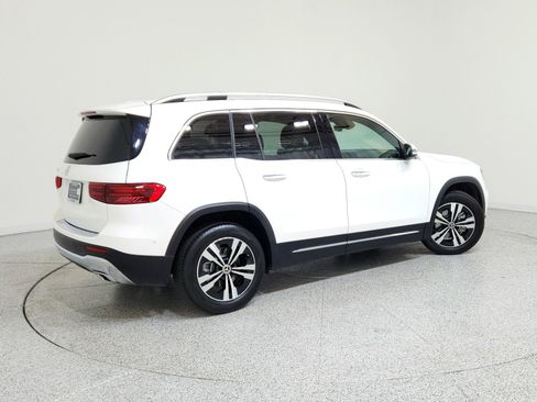 Certified 2025 Mercedes-Benz GLB 250 image 3