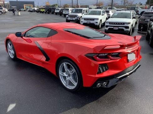 Used 2020 Chevrolet Corvette Stingray Coupe w/ Z51 Performance Package image 18