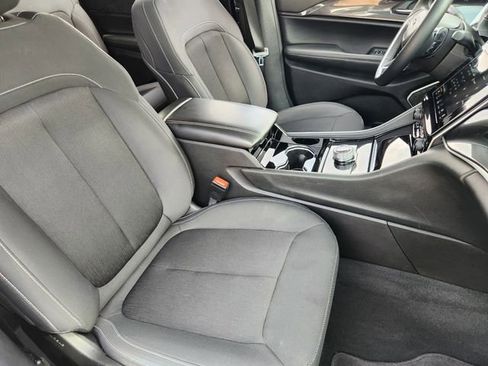 Used 2022 Jeep Grand Cherokee L Laredo w/ Luxury Tech Group I AWD/4WD image 14