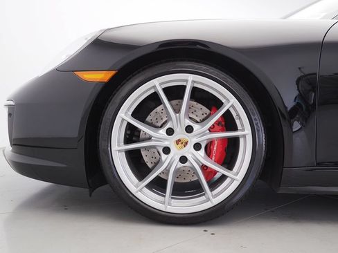 Certified 2019 Porsche 911 Targa 4S AWD/4WD image 21