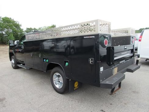 Used 2024 GMC Sierra 3500 SLE w/ SLE Convenience Package AWD/4WD image 9