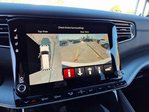 New 2026 Jeep Grand Wagoneer 4WD image 14