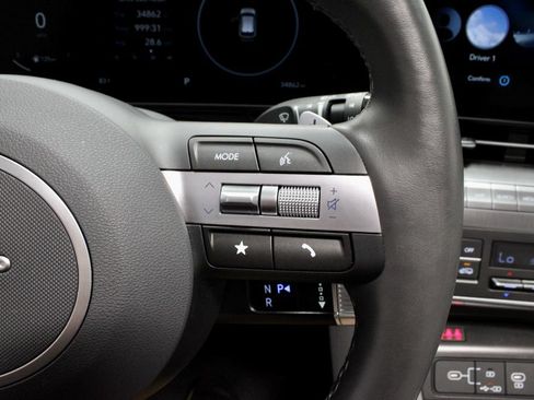 Used 2024 Hyundai Kona Limited FWD image 29