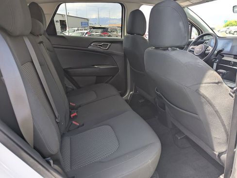 Used 2024 Kia Sportage LX AWD/4WD image 31