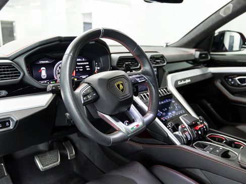 Used 2019 Lamborghini Urus AWD/4WD image 24