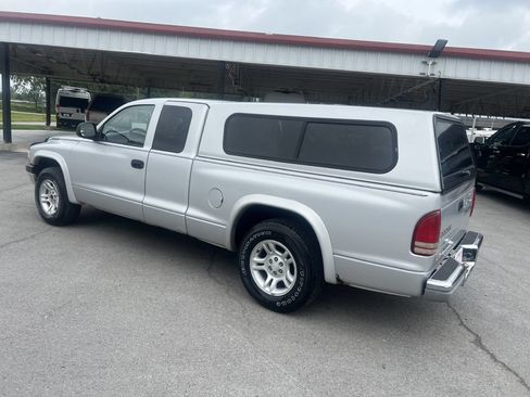 Used 2004 Dodge Dakota Sport w/ Deluxe Convenience Group RWD image 8