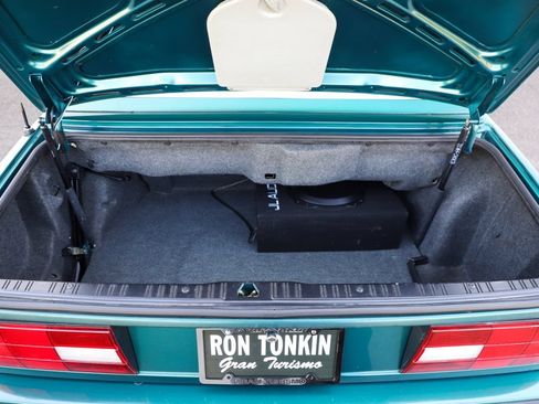 Used 1992 BMW 325i Convertible RWD image 12