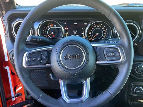 Used 2023 Jeep Wrangler Unlimited Sahara AWD/4WD image 22