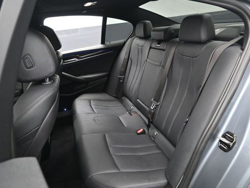 Used 2018 BMW 530e image 29