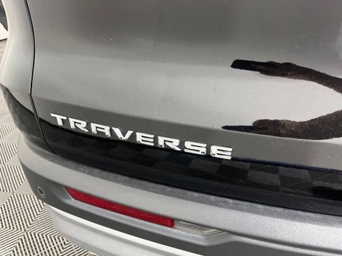 Used 2024 Chevrolet Traverse LT w/ Enhanced Driving Package FWD image 19