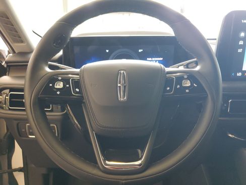 Certified 2025 Lincoln Aviator Reserve w/ Jet Appearance Package AWD/4WD image 14