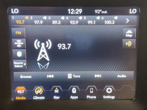 Used 2022 Jeep Renegade Latitude AWD/4WD image 25