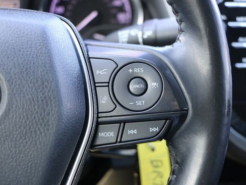 Used 2020 Toyota Camry SE image 17