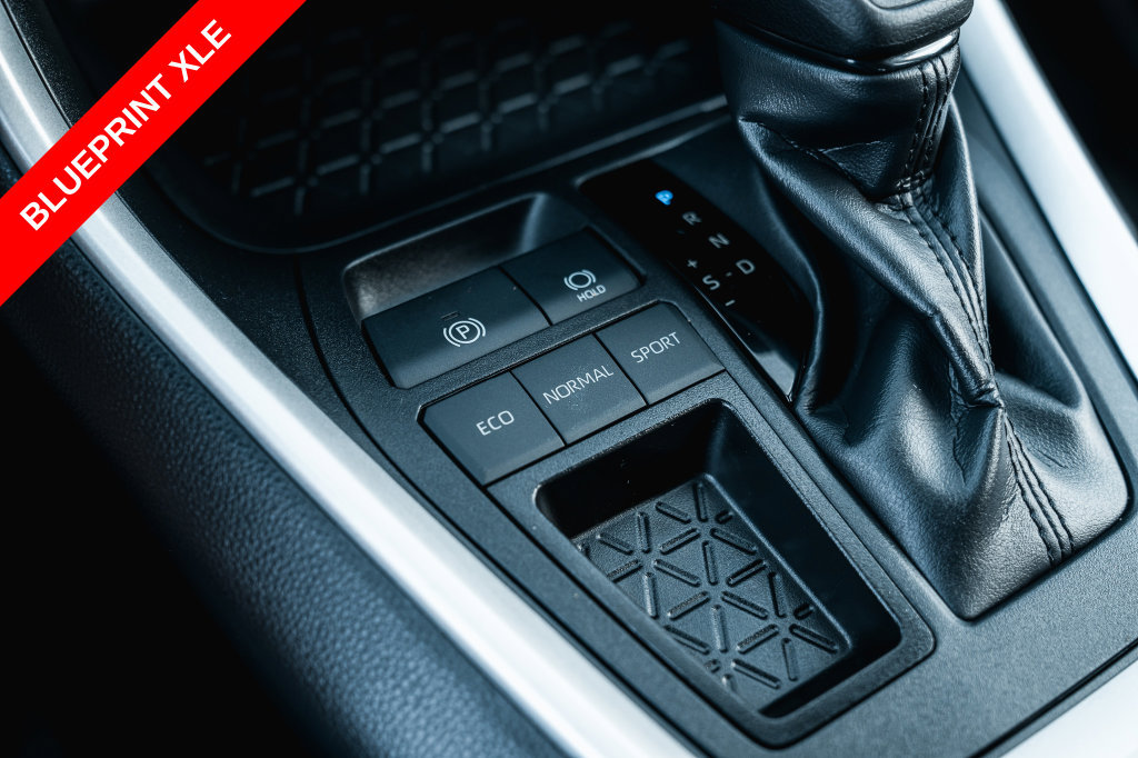 Certified 2025 Toyota RAV4 XLE FWD image 19