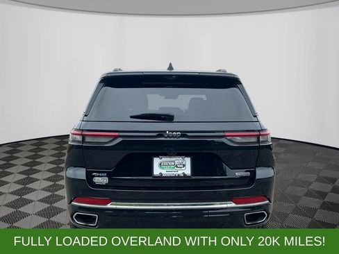Used 2023 Jeep Grand Cherokee Overland w/ Luxury Tech Group IV AWD/4WD image 4