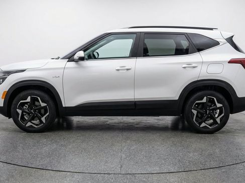 Used 2025 Kia Seltos S FWD image 5