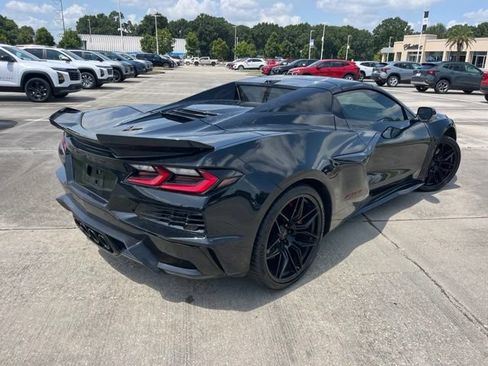 Used 2023 Chevrolet Corvette Z06 RWD image 8