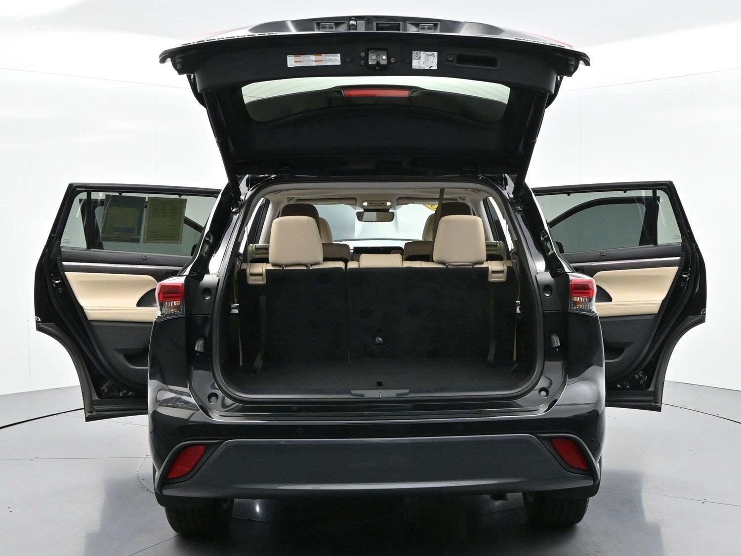 Used 2023 Toyota Highlander Limited AWD/4WD image 51