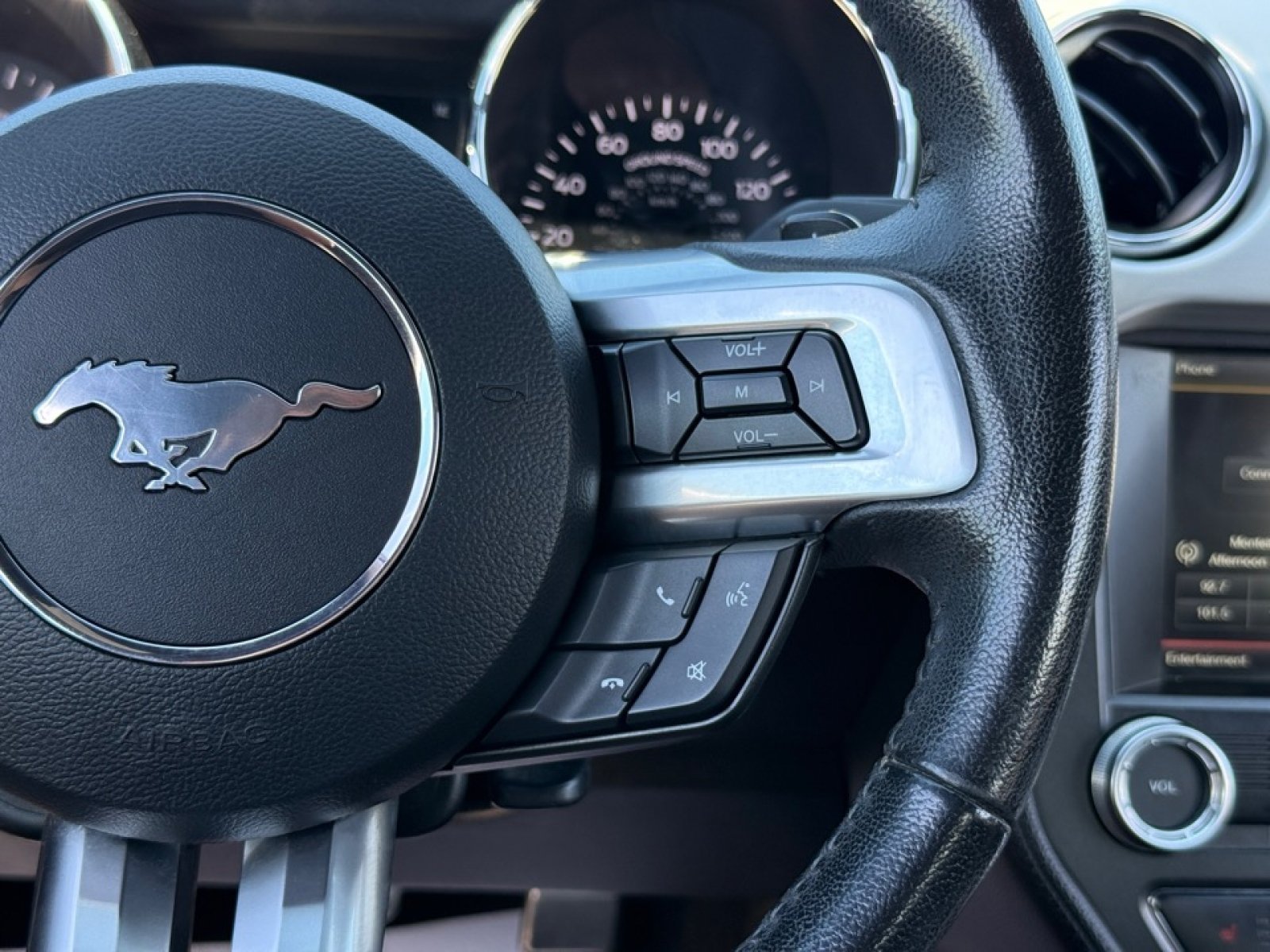 Used 2015 Ford Mustang Premium RWD image 20