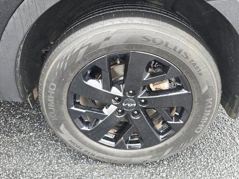 Used 2022 Kia Sorento S w/ Panoramic Sunroof Package image 14