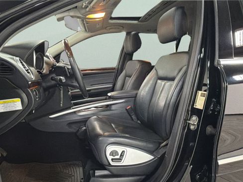 Used 2011 Mercedes-Benz GL 550 4MATIC image 17