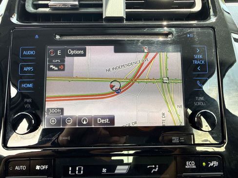 Used 2016 Toyota Prius Four FWD image 18