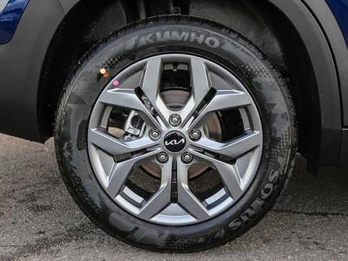 New 2026 Kia Seltos LX image 12