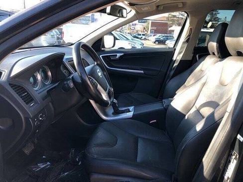 Used 2013 Volvo XC60 3.2 AWD/4WD image 8