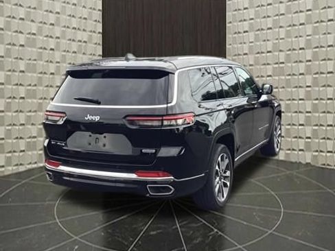 Certified 2021 Jeep Grand Cherokee L Overland w/ Luxury Tech Group IV AWD/4WD image 6