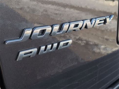 Used 2015 Dodge Journey Limited w/ Sun/Sound & Wheel Group image 13