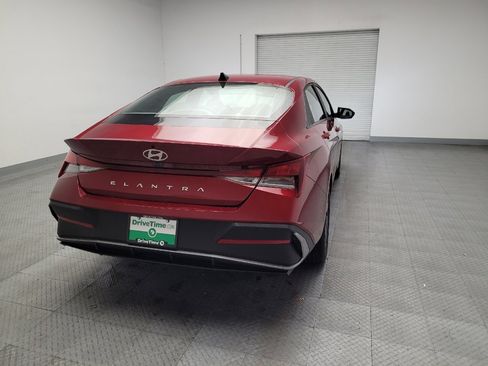 Used 2024 Hyundai Elantra SEL image 7
