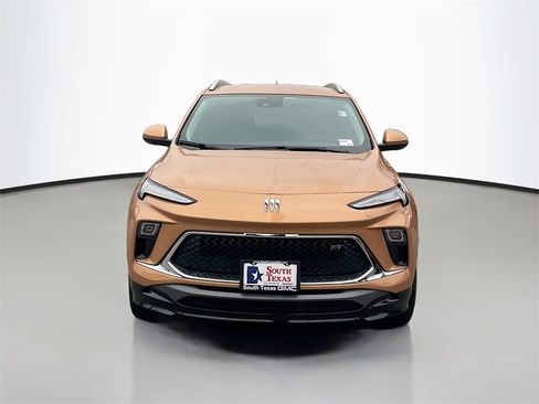 Used 2024 Buick Encore GX Sport Touring image 3