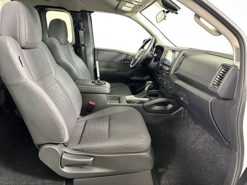 Used 2024 Nissan Frontier S w/ Technology Package image 28