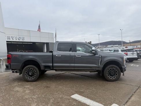 Used 2023 Ford F350 Platinum image 6