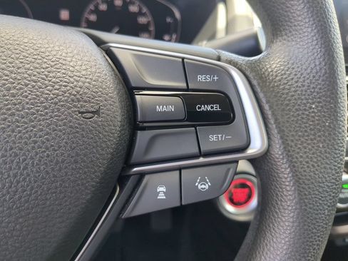 Used 2018 Honda Accord EX image 27