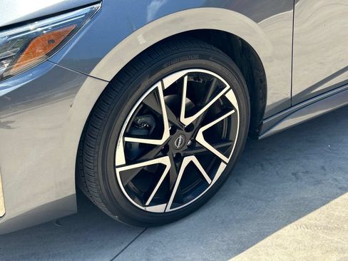 Used 2024 Nissan Sentra SR FWD image 9