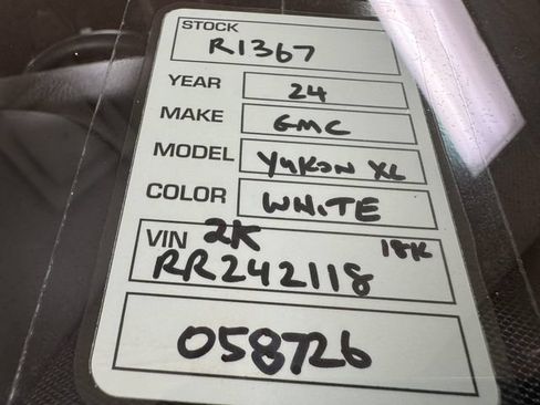 Used 2024 GMC Yukon XL Denali Ultimate AWD/4WD image 35