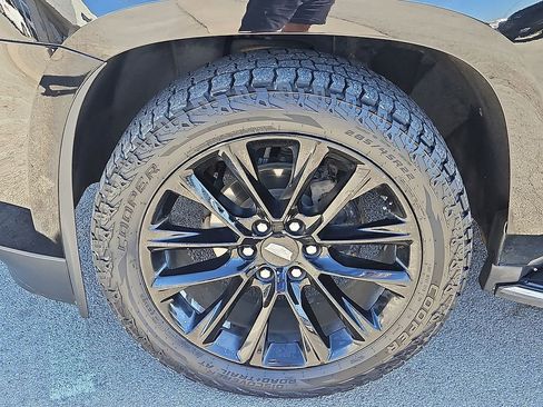 Used 2020 Cadillac Escalade Luxury w/ Escalade Sport Edition image 13