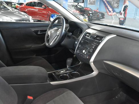 Used 2013 Nissan Altima 2.5 S FWD image 31