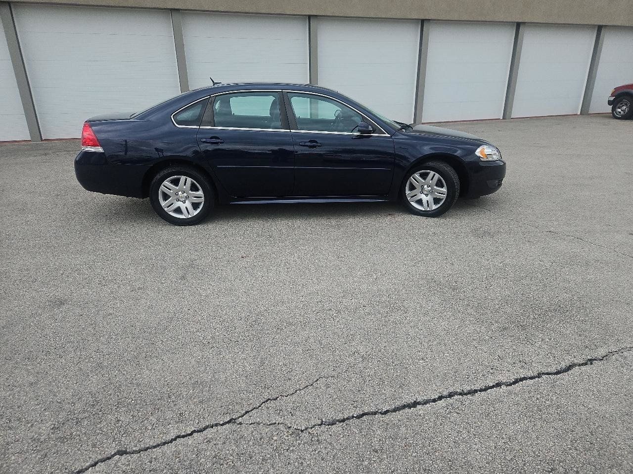 Used 2010 Chevrolet Impala LT w/ Convenience Package FWD image 3
