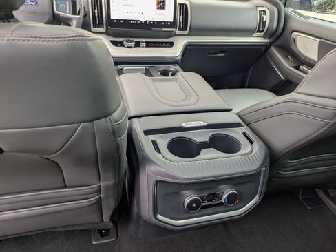 Certified 2025 Ford Expedition Active AWD/4WD image 30