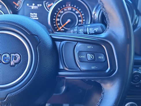 Used 2022 Jeep Wrangler Unlimited Sport image 18