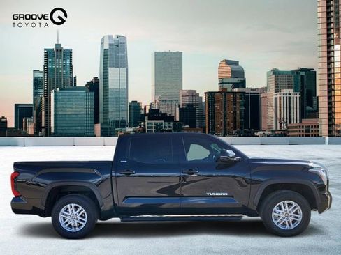 Used 2024 Toyota Tundra SR5 w/ Advanced Technology Package AWD/4WD image 7