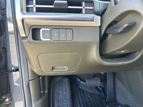 Used 2024 Hyundai Santa Fe Calligraphy image 4