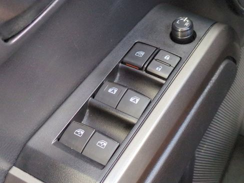 Used 2023 Toyota Tacoma SR image 22